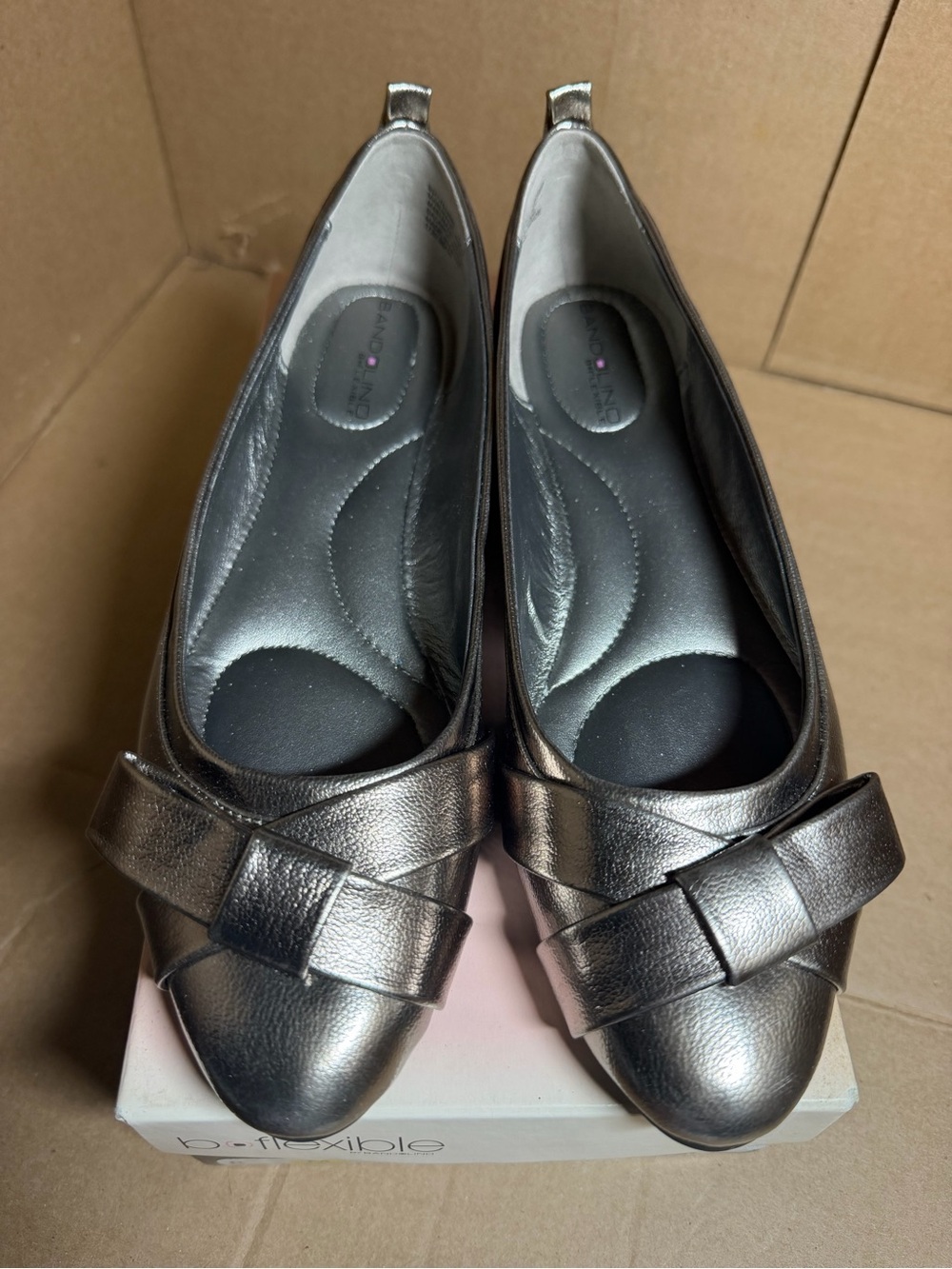 Bandolino Metallic Pewter Ballet Flats with Bow Size 8